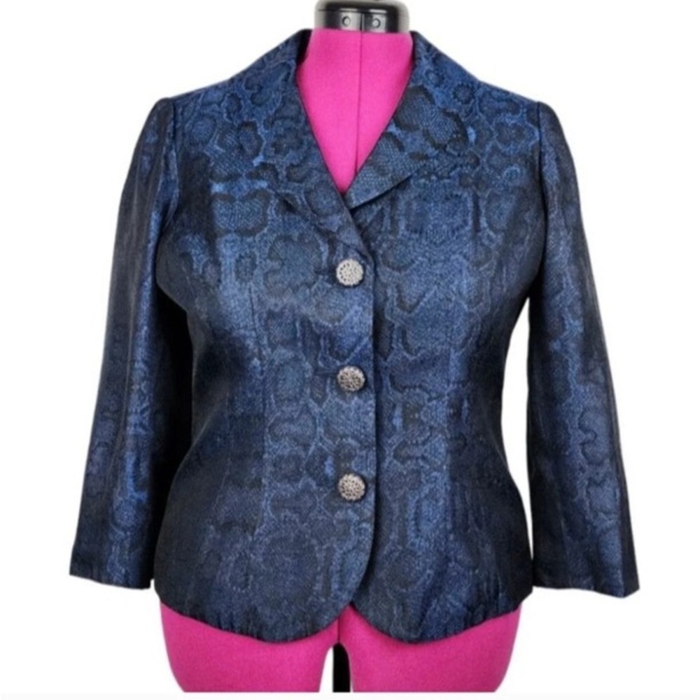 Elegant Blue Patterned Women's Blazer